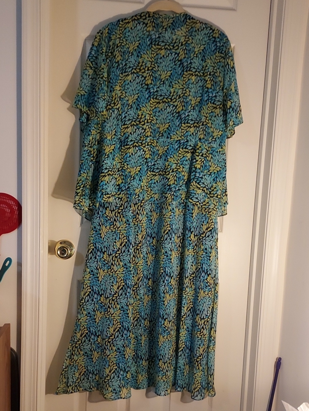 Blue & Yellow Leaf-Print Sleeveless Maxi Dress With Matching Top - Picture 4 of 7